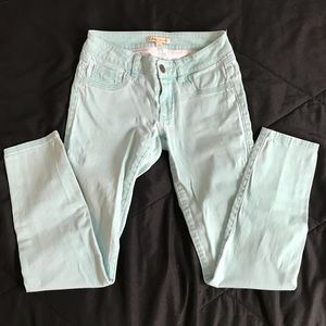Juniors light blue skinny jeans